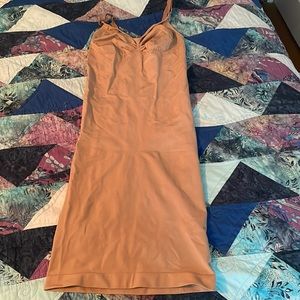 LAST CHANCE Nude shape wear slip